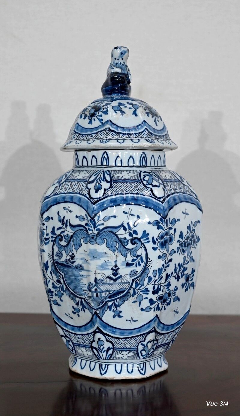 Delft earthenware vase - Early twentieth century