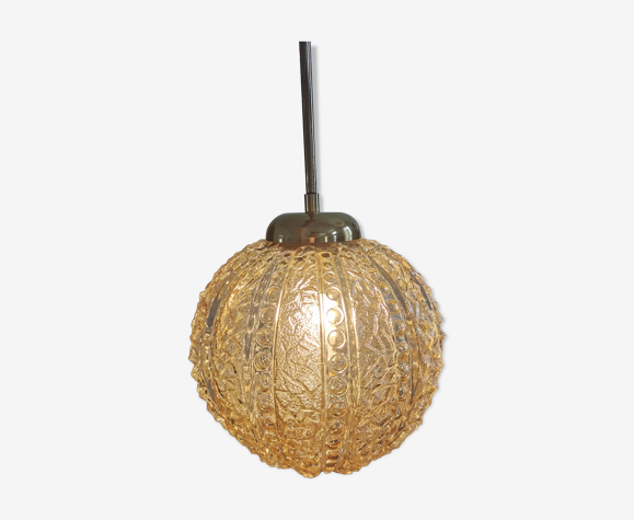 Suspension en verre ciselé ambre