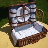 Wicker picnic basket