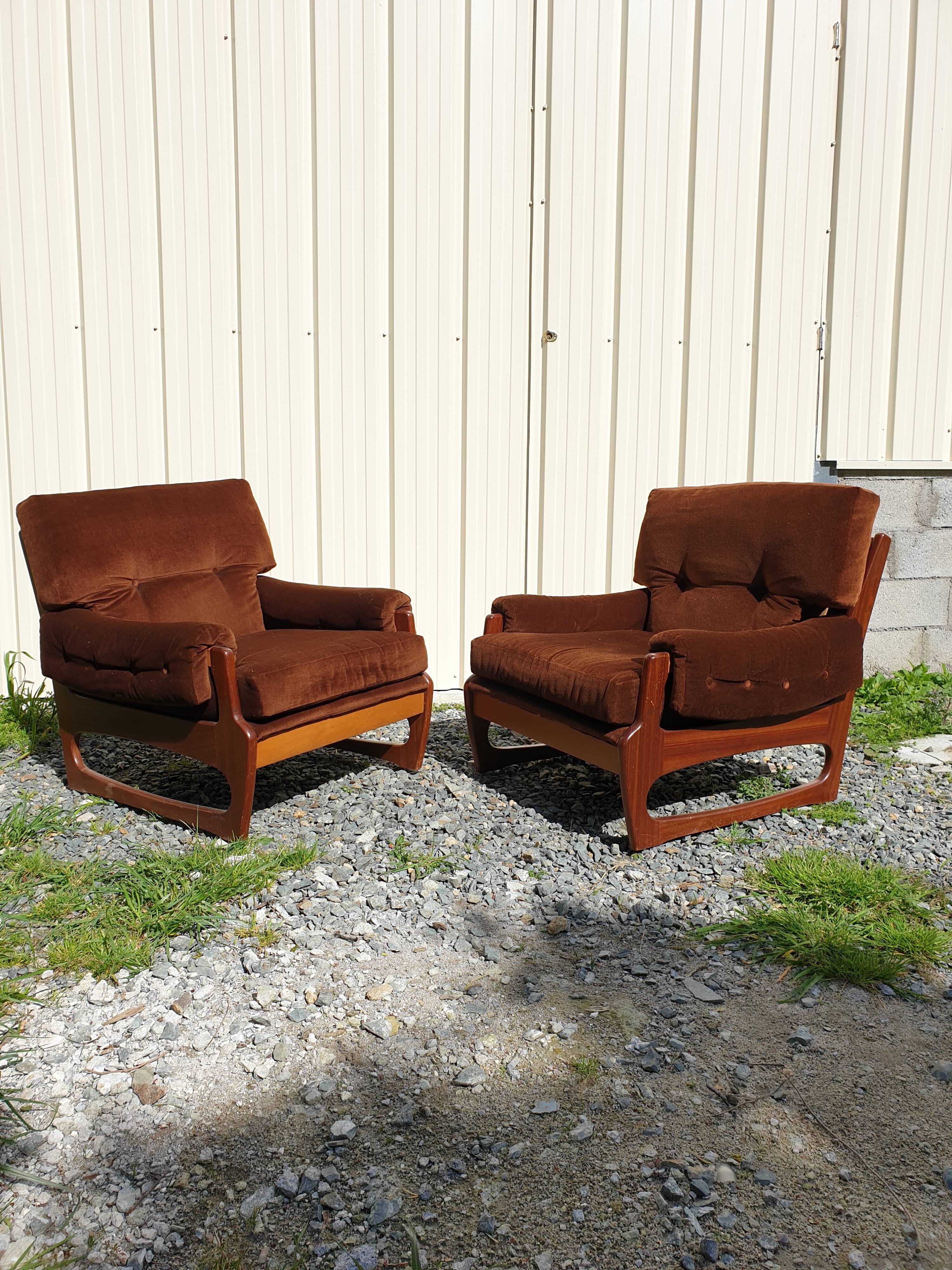 Pair of scandinavian armchairs