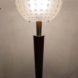 Conical wooden lamp