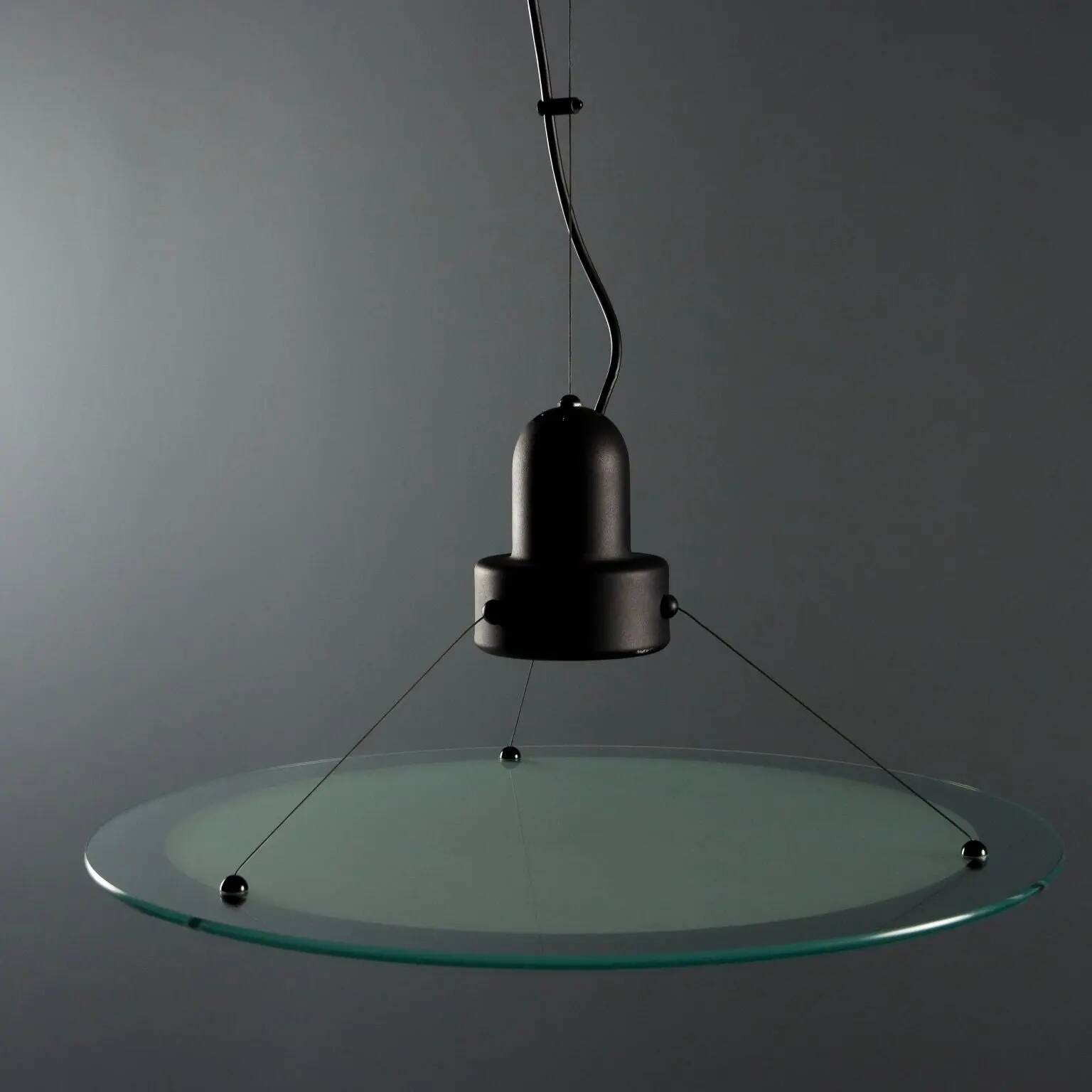 Vintage ceiling light in glass and enamelled metal, design, Italy, 1980s
