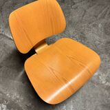 LCW armchair by Charles & Ray Eames for Vitra – Natural ash