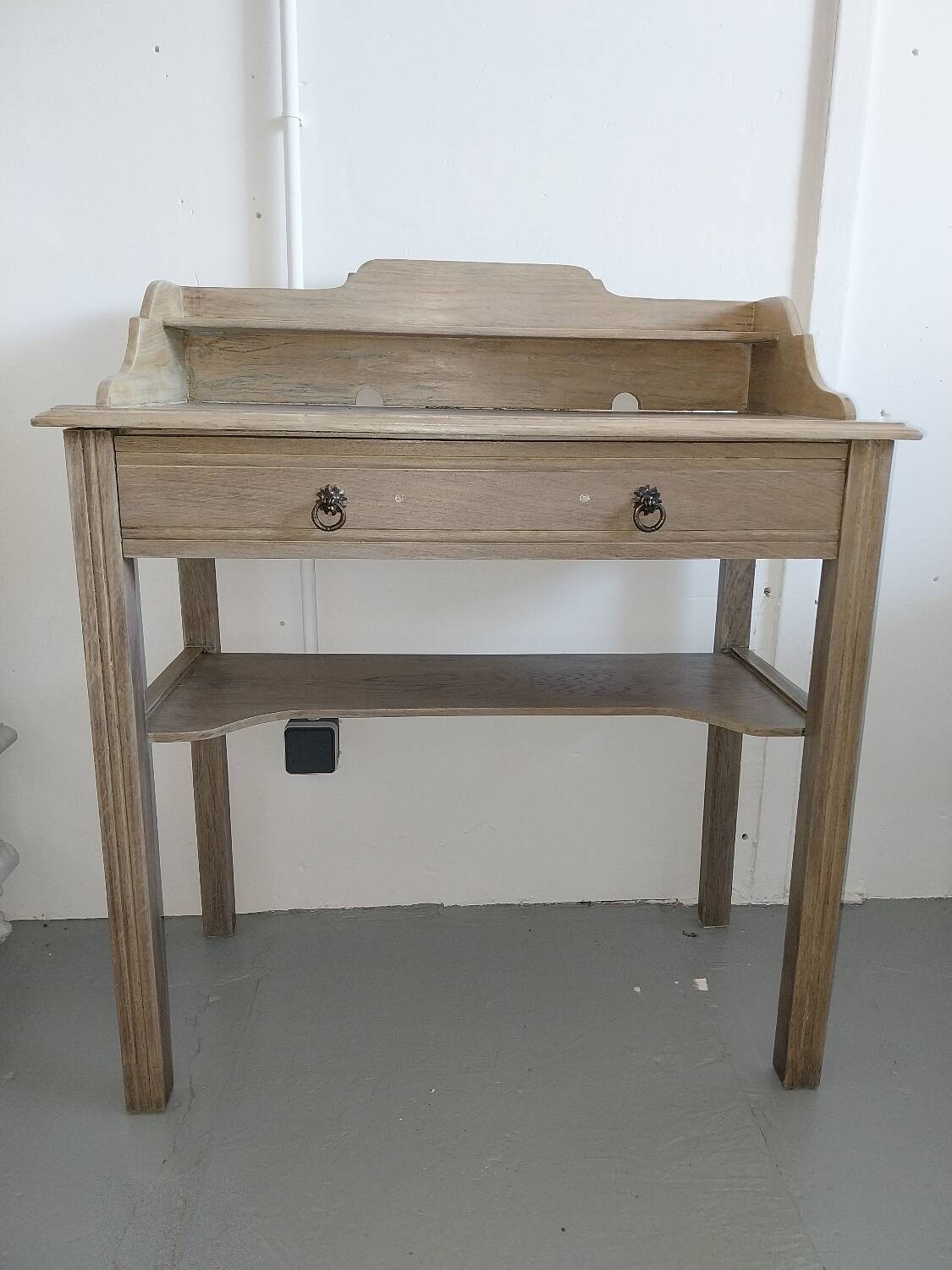 Elio desk in oak
