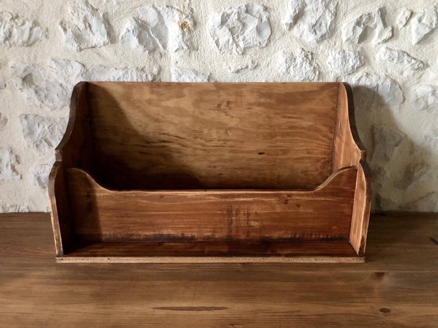 Renovated country shelf