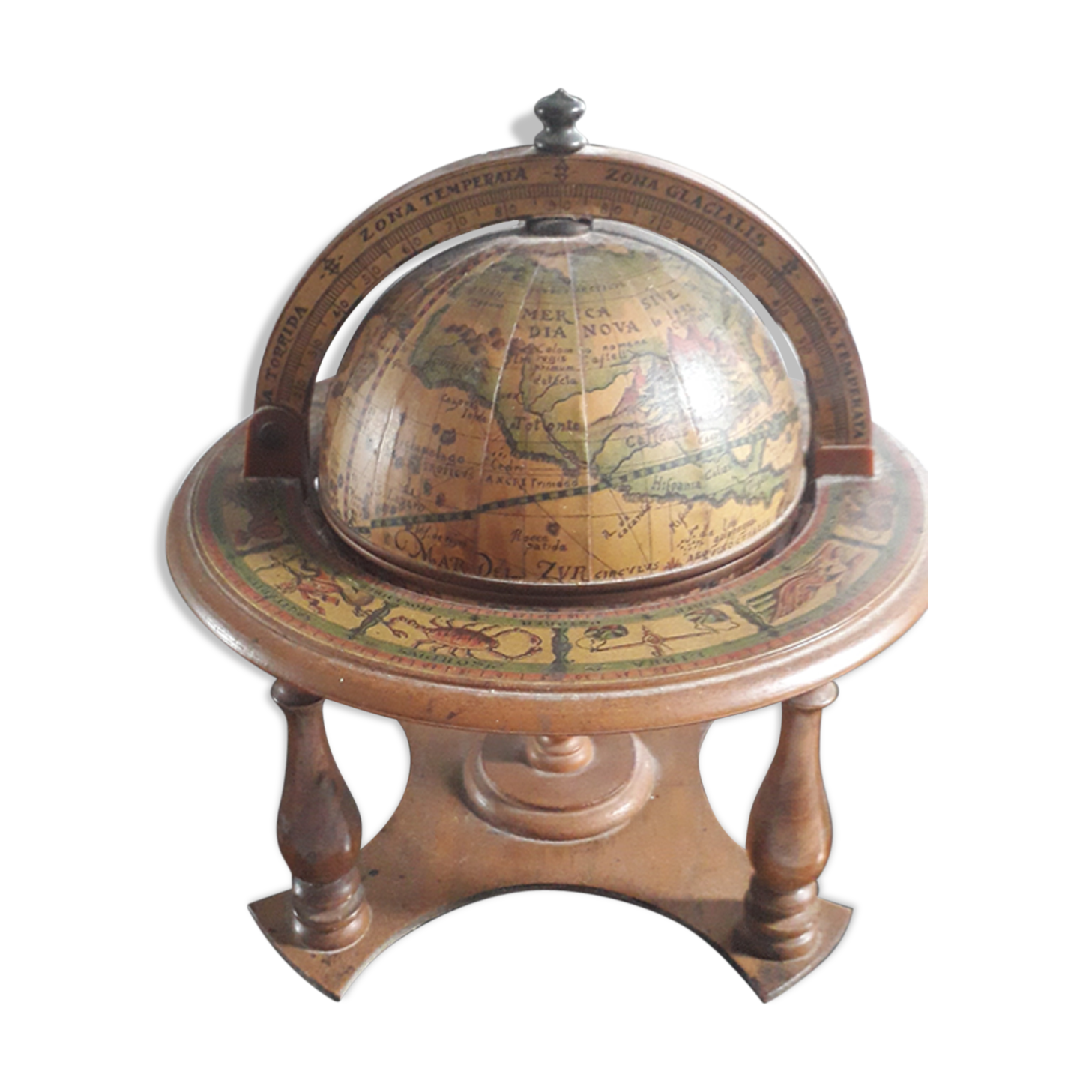 Ice bucket, globe globe map