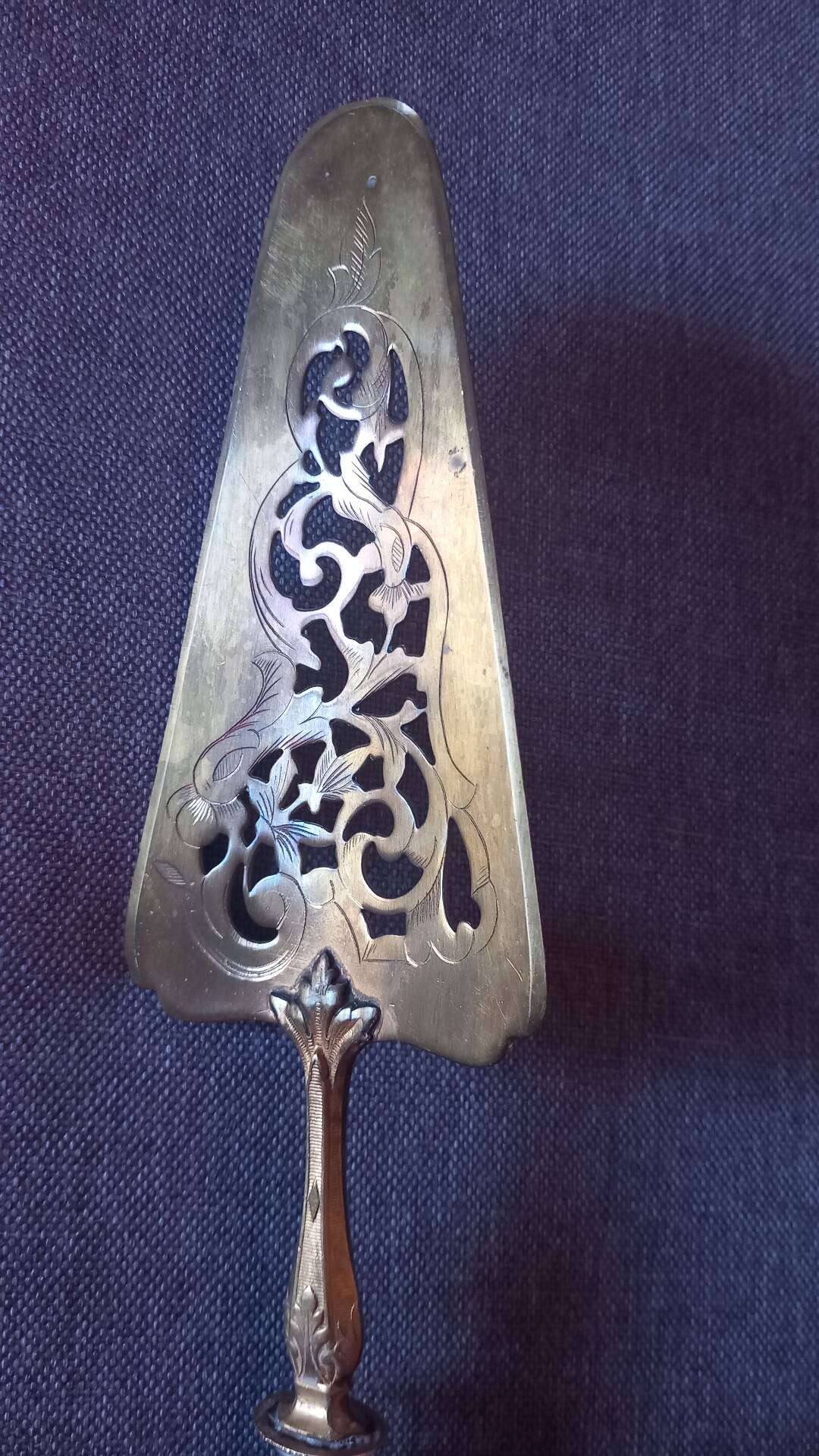 Silver and vermeil openwork art nouveau pie server