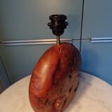 Lamp in elm or thuja wood.
