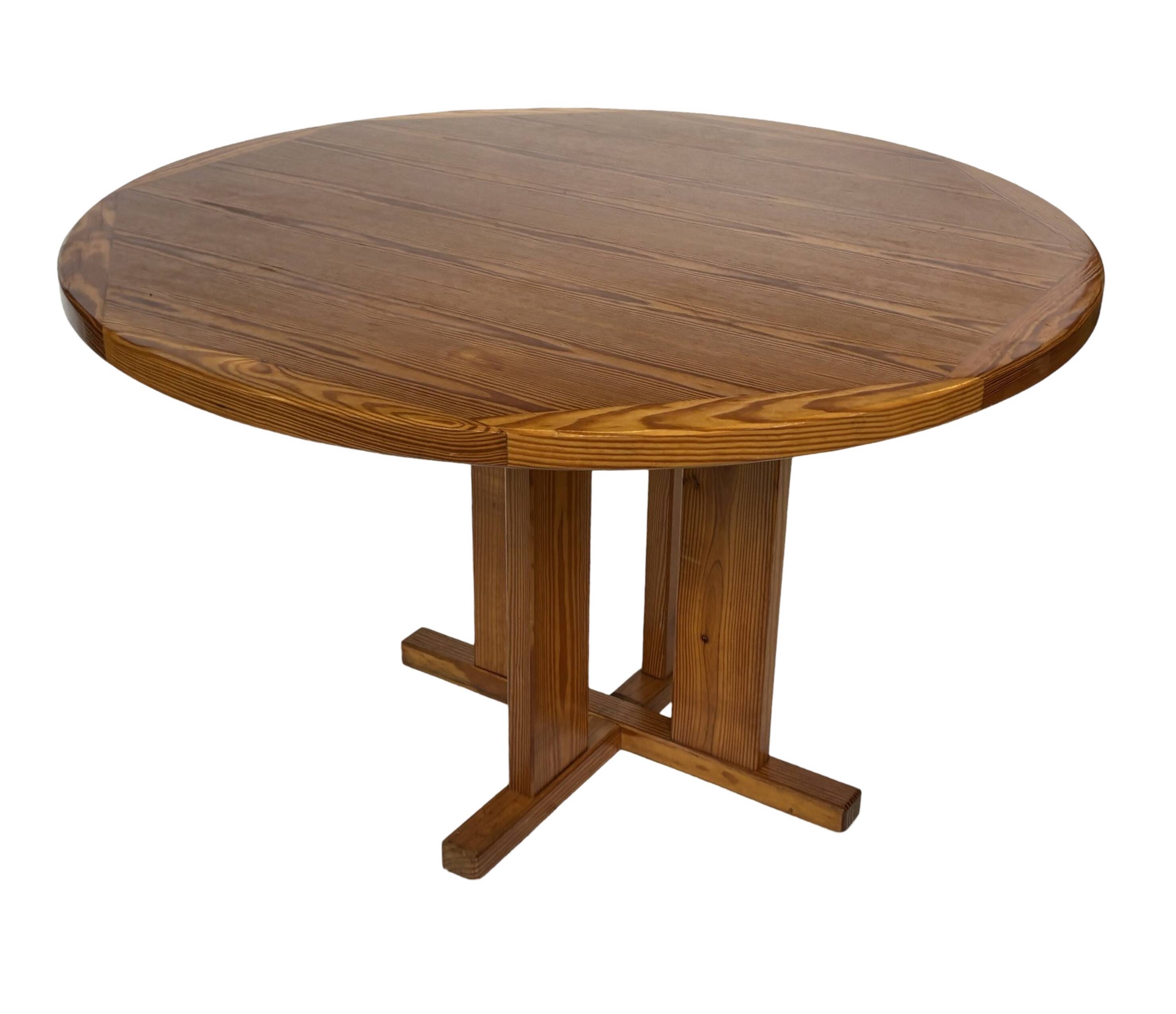 Vintage Design Pine Dining Table, Oval Table from the 1970s