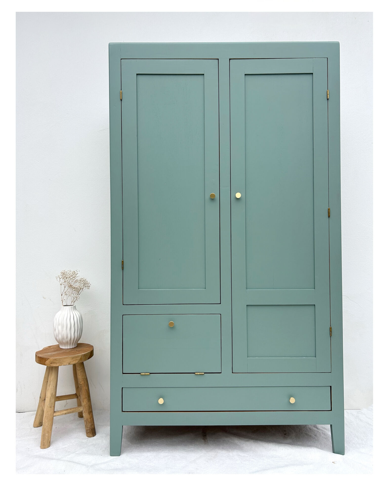 Armoire parisienne
