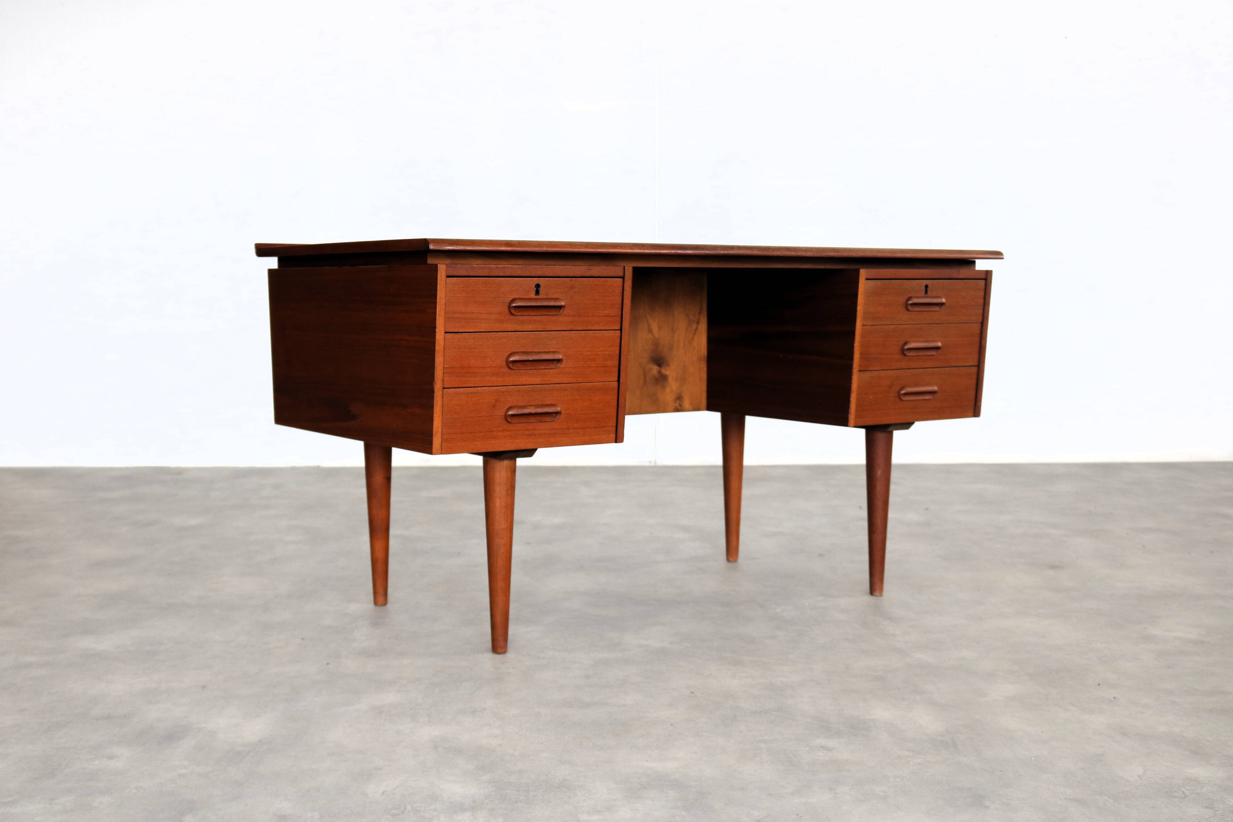 vintage desk | 1960s | teak | Danish