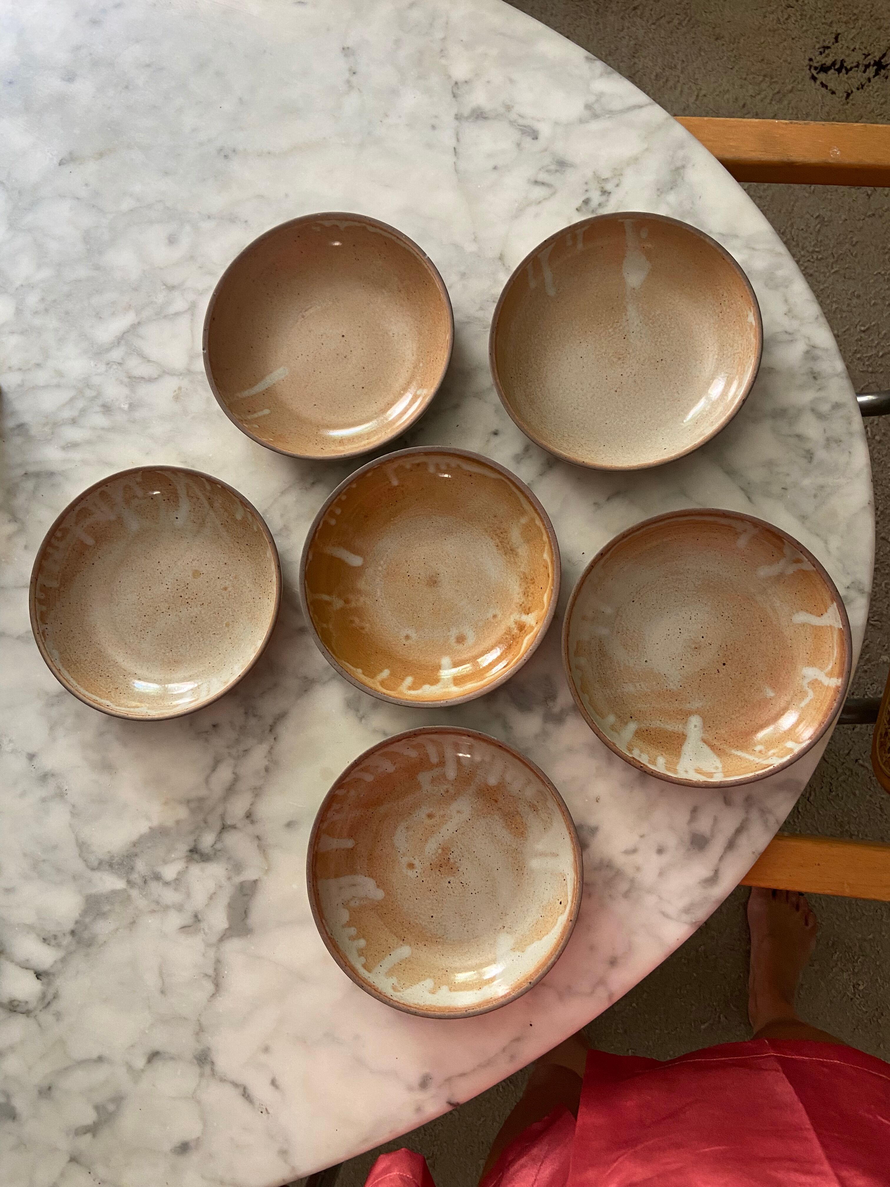 Series of 6 hollow plates in vintage sandstone