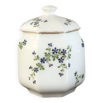 Sugar bowl / sweet jar in Limoges porcelain by Bernardaud with a barb decoration.