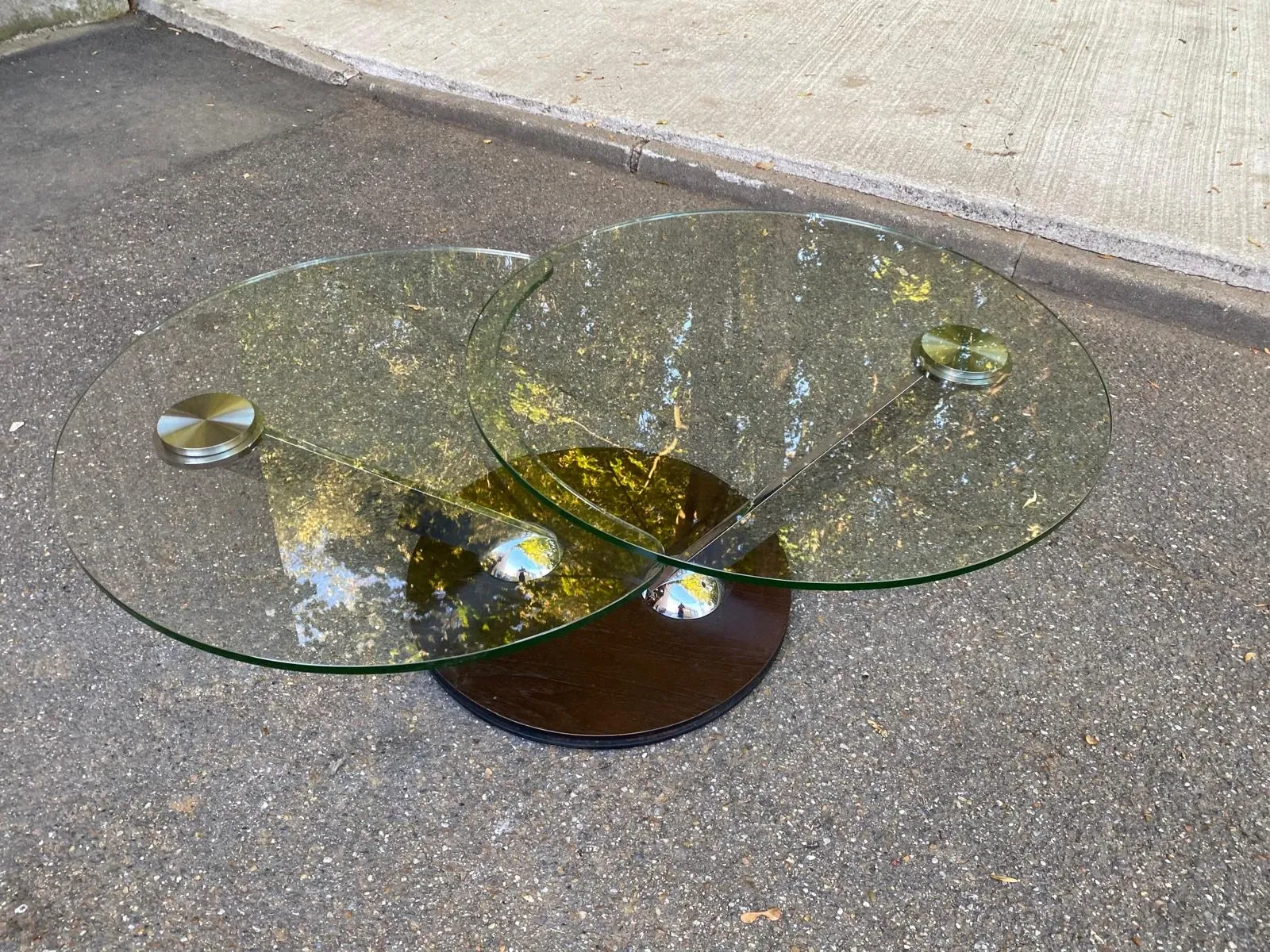 Ricochet coffee table in glass Naos Italy La Casa Animata 1990