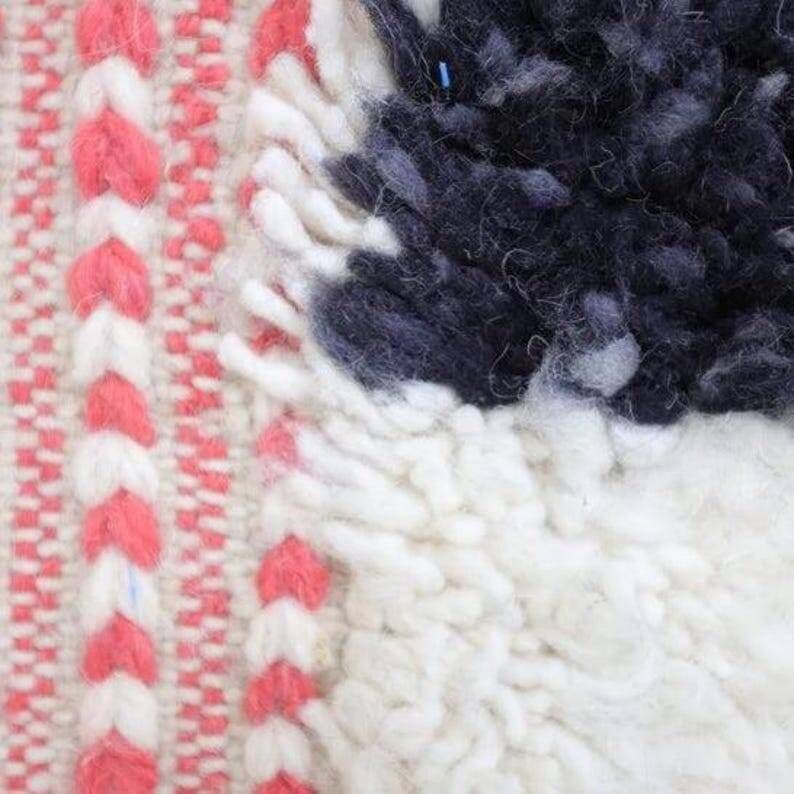 Pure wool handwoven traditional rug size 140/260 cm
