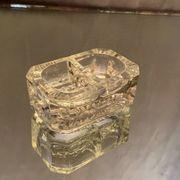 Double crystal salt dish