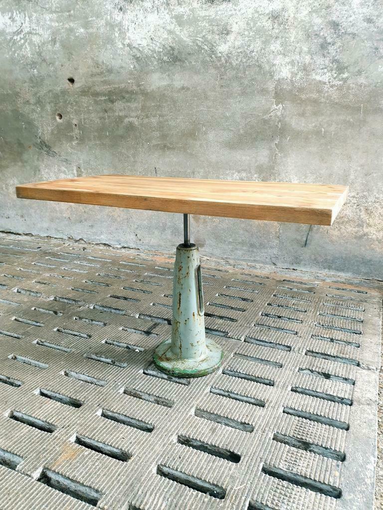 Industrial (garden) table oak on cast iron leg