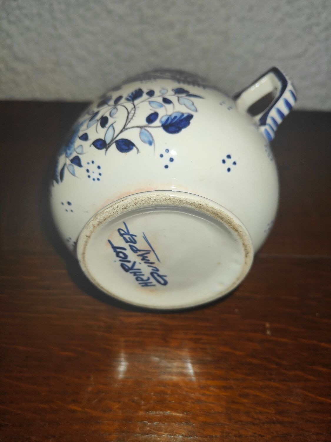 Henriot Quimper earthenware coffee set with floral decoration and elegant blue