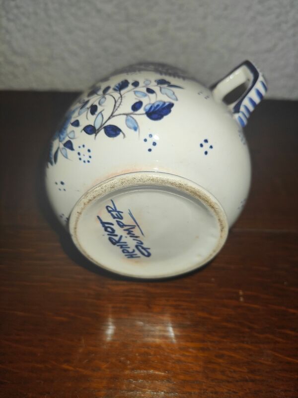 Ancien service à café en Faïence Henriot Quimper à décor floral et élégant bleu