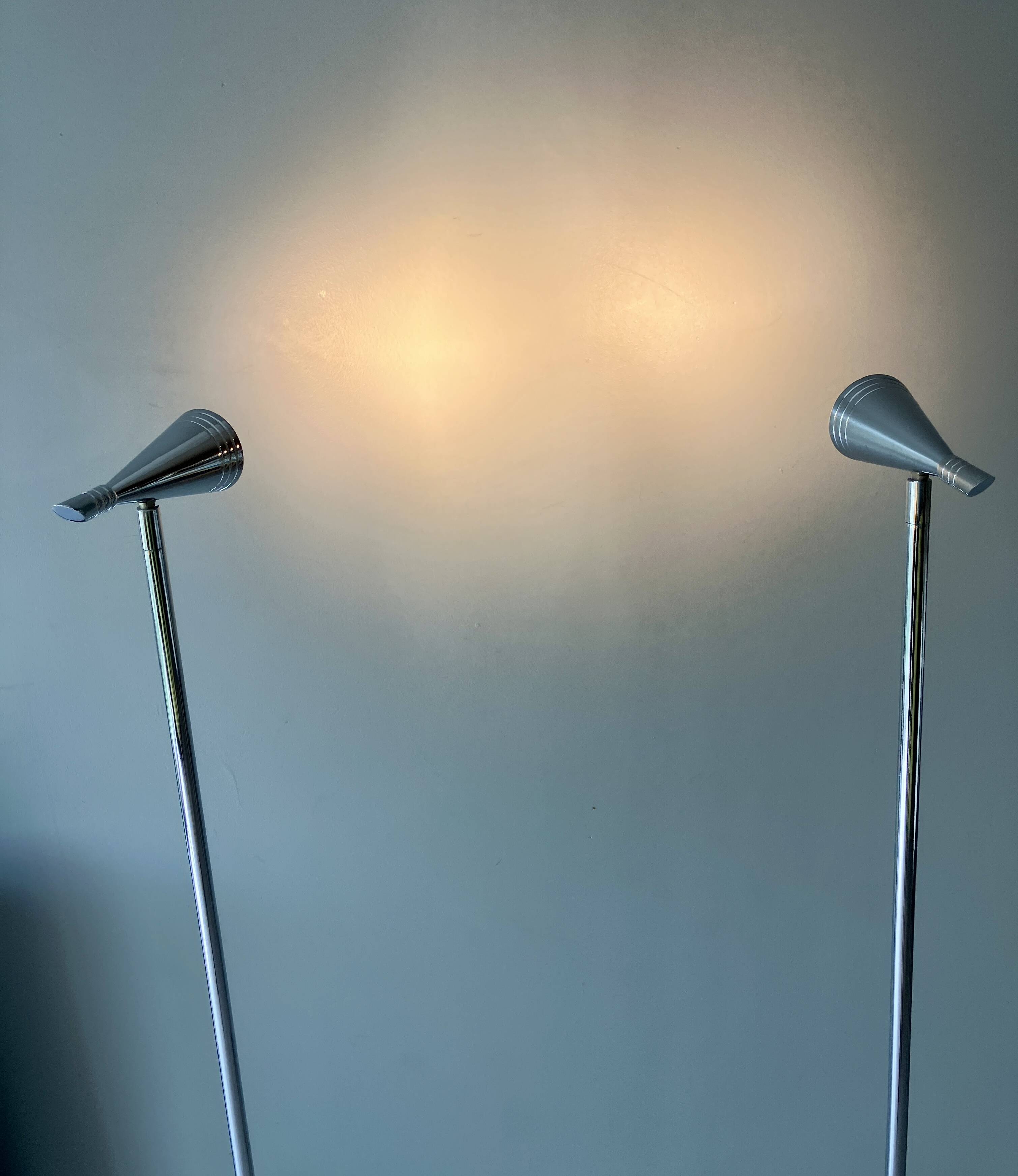 Paire de lampadaires Herstal acier chromé