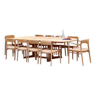 Ensemble de salle à manger en chêne, dix chaises Möller et une table Gudman