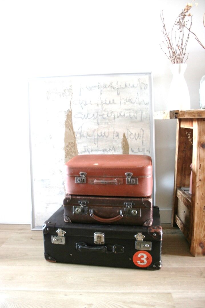 Set of 3 vintage suitcases