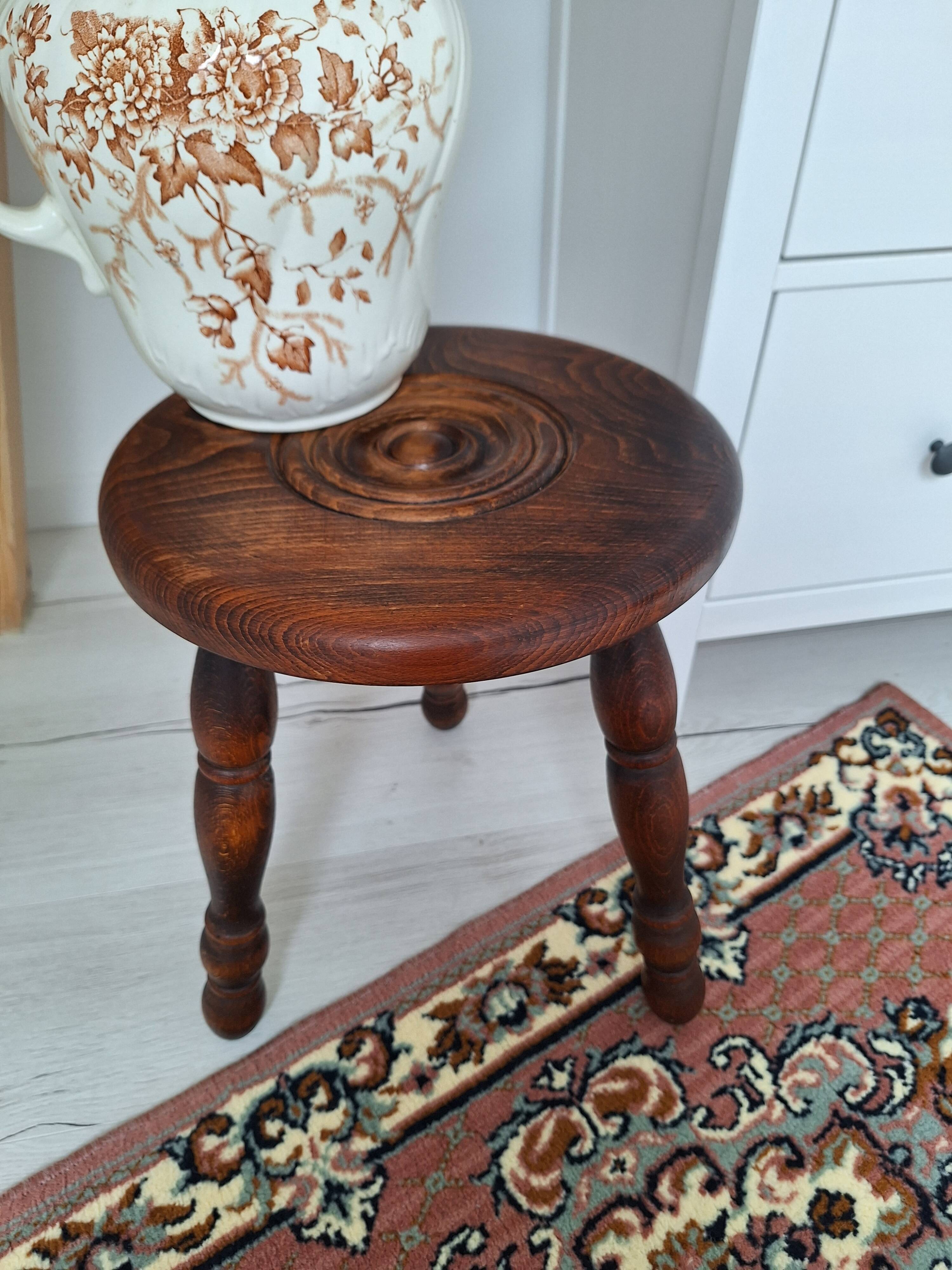 Vintage tripod stool
