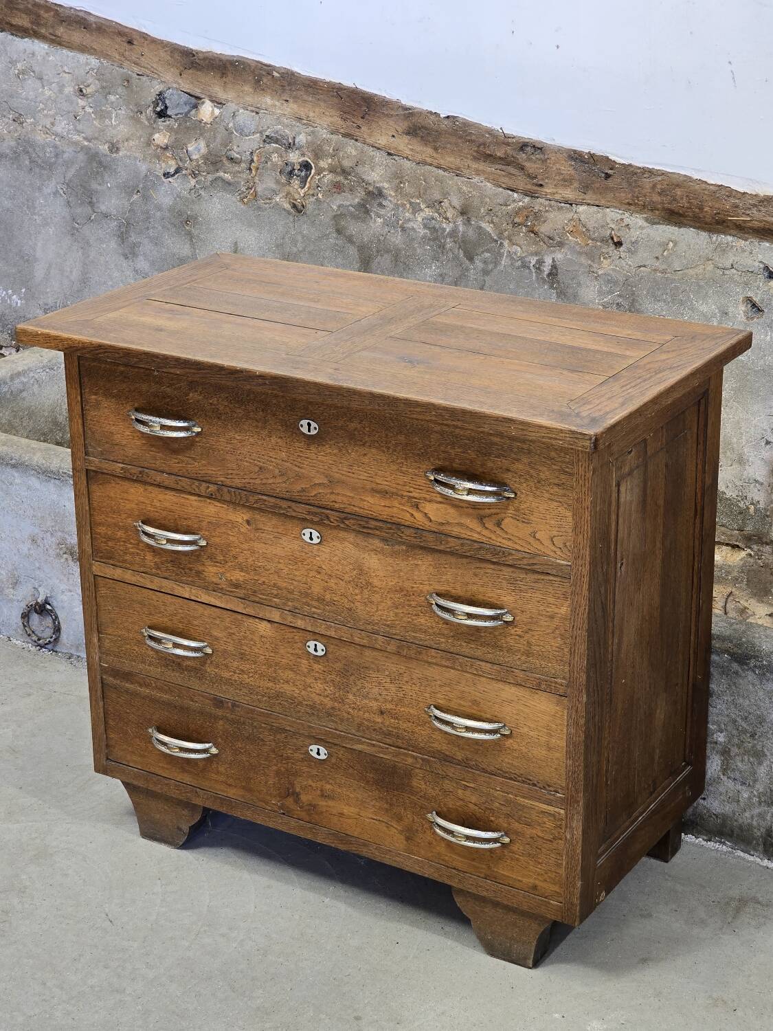 4-drawer oak chest of drawers