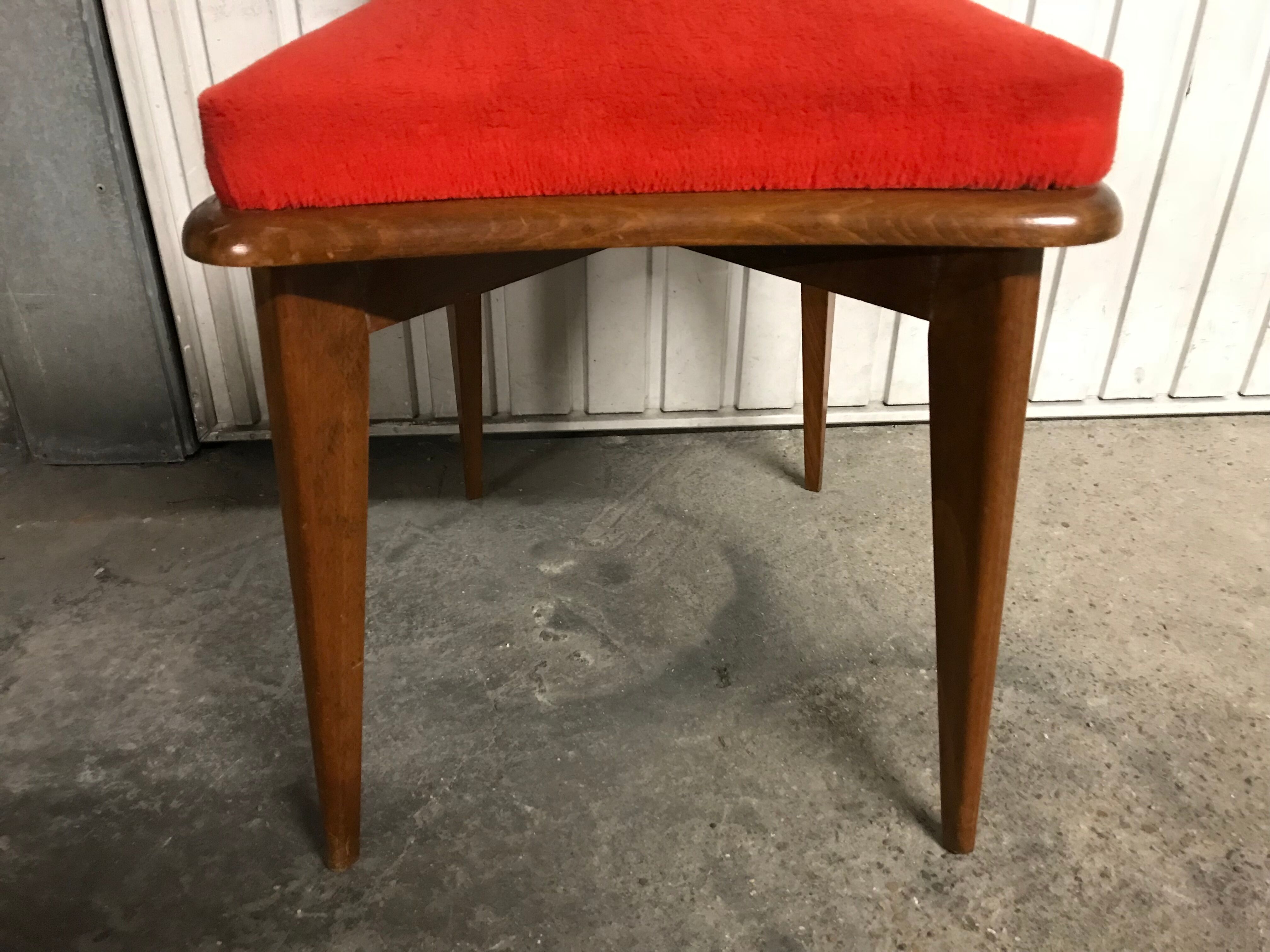 Suite de 6 chaises vintages scandinaves rouges