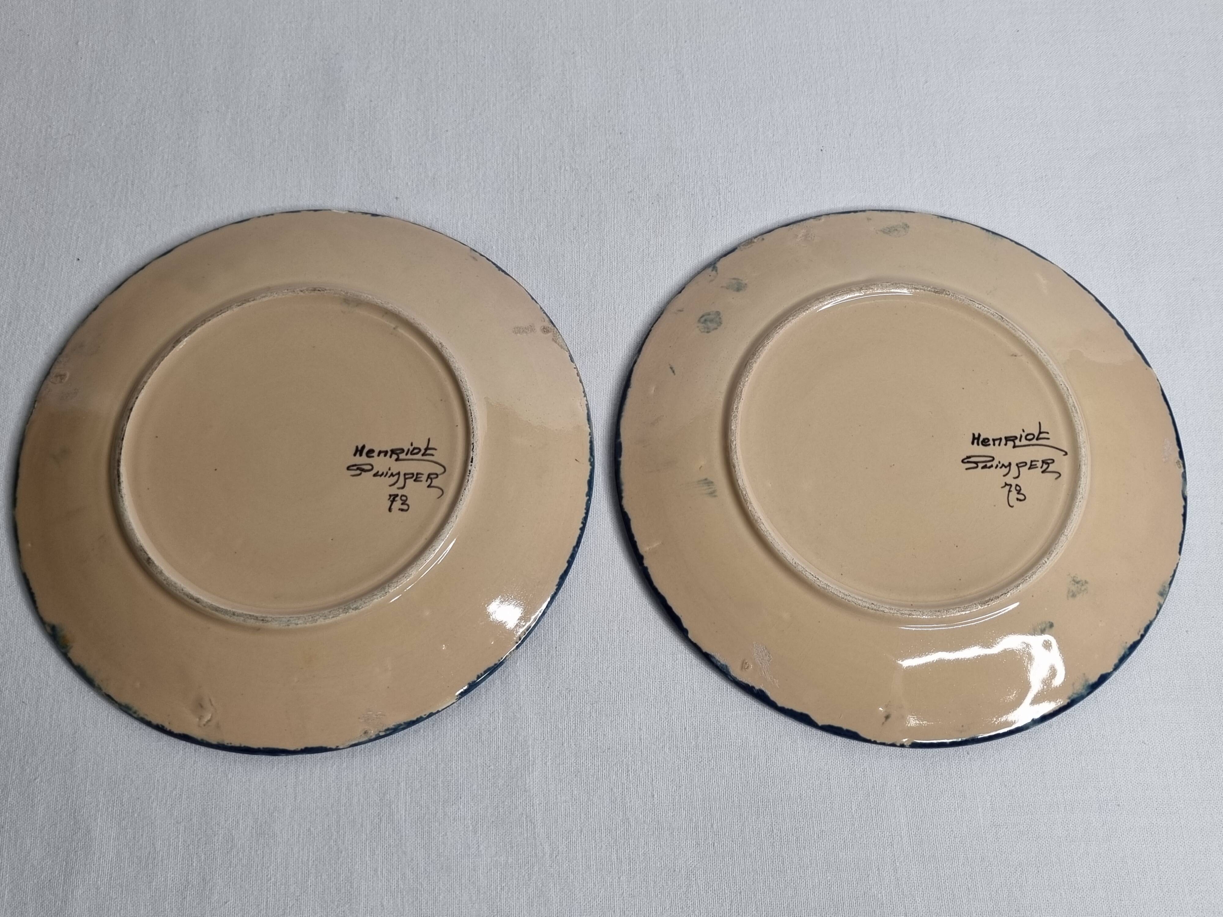 Pair of decorative plates Henriot Quimper, Soulac design, 1973, 18 cm
