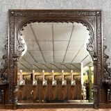 Monumental antique mirror in carved wood – Orientalist / Moorish style – late 19th century