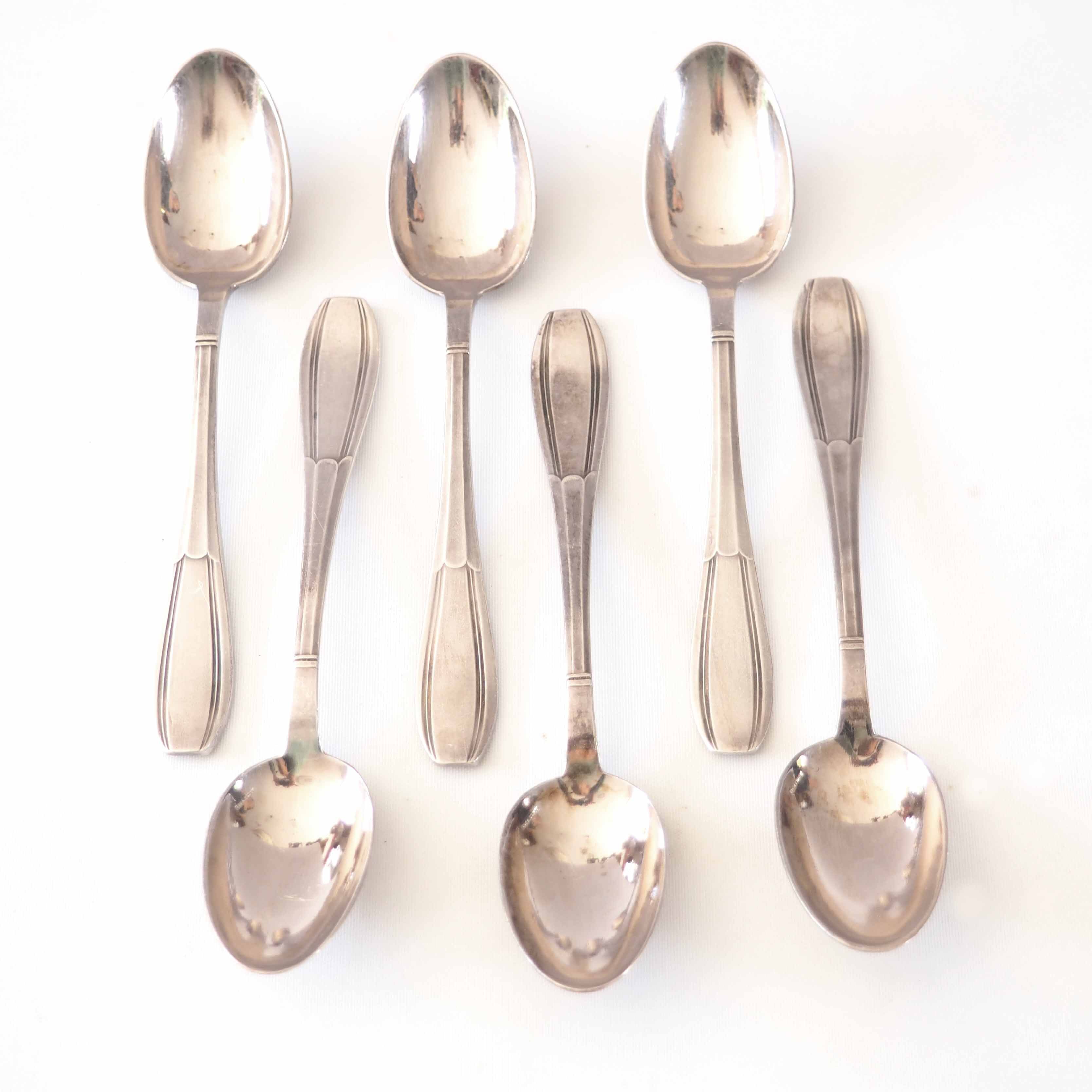 Silver cutlery set