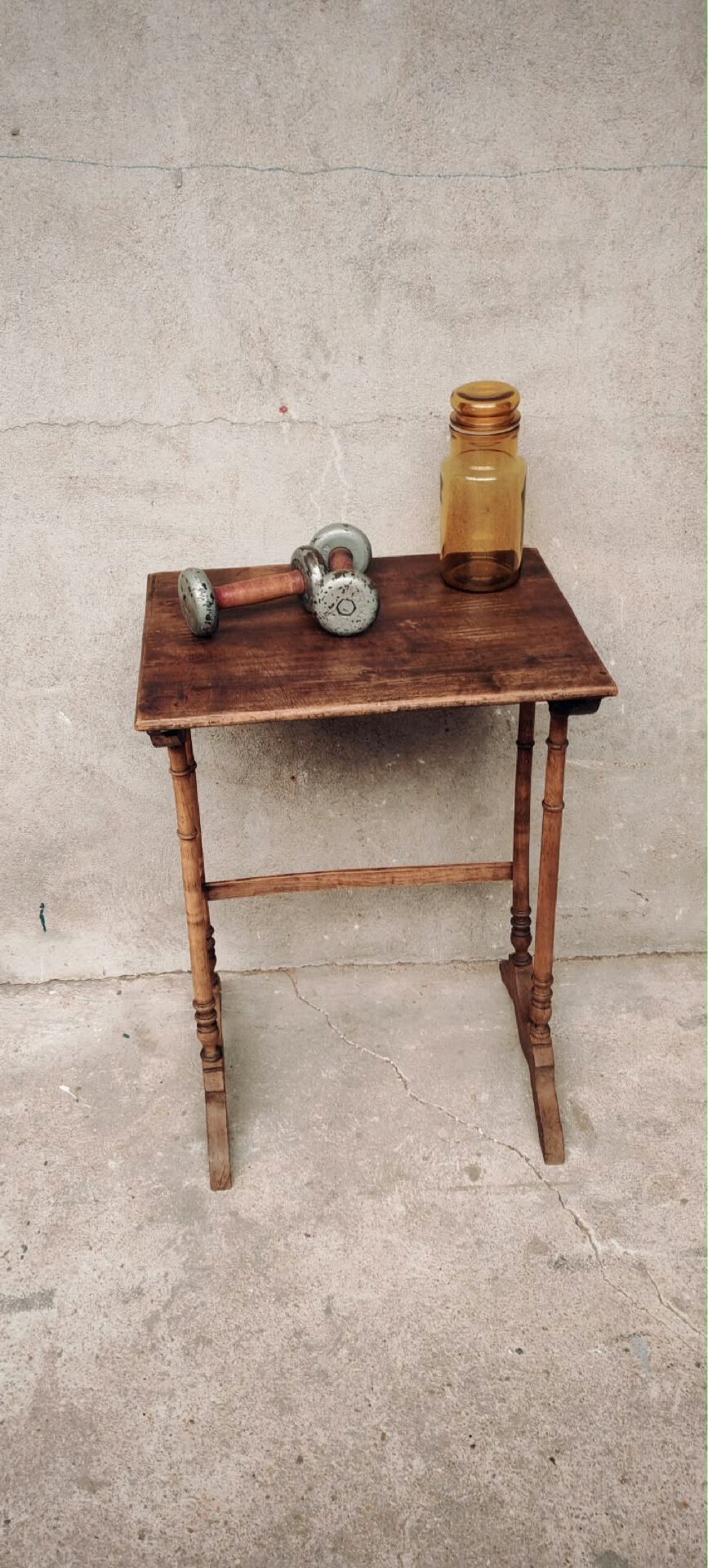 Console, desserte, bout de canapé ou chevet