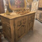 Buffet 17th in Aveyron oak