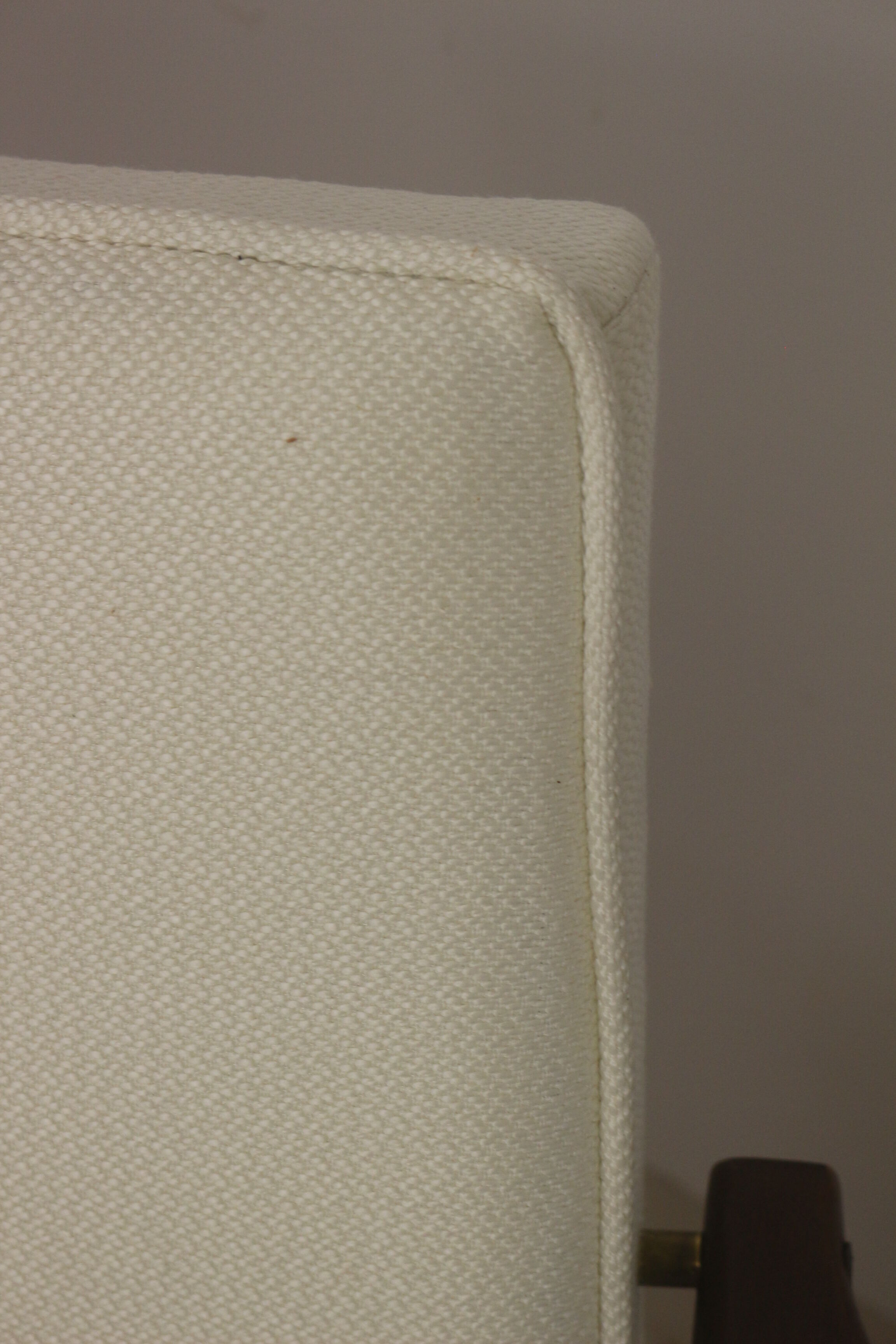 Fauteuil Henryk Lis 300-190 année 70. Réf Sophia.