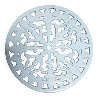 White cast iron trivet