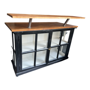 Buffet / bar / table