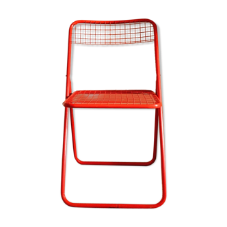 Chaise pliante rouge métal grillagée