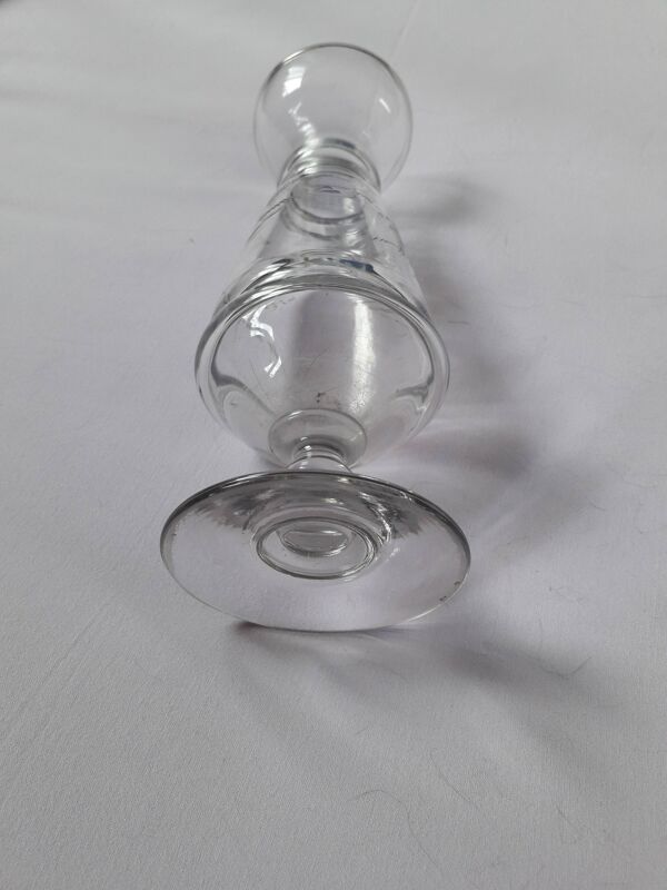 Vase vintage en verre ciselé