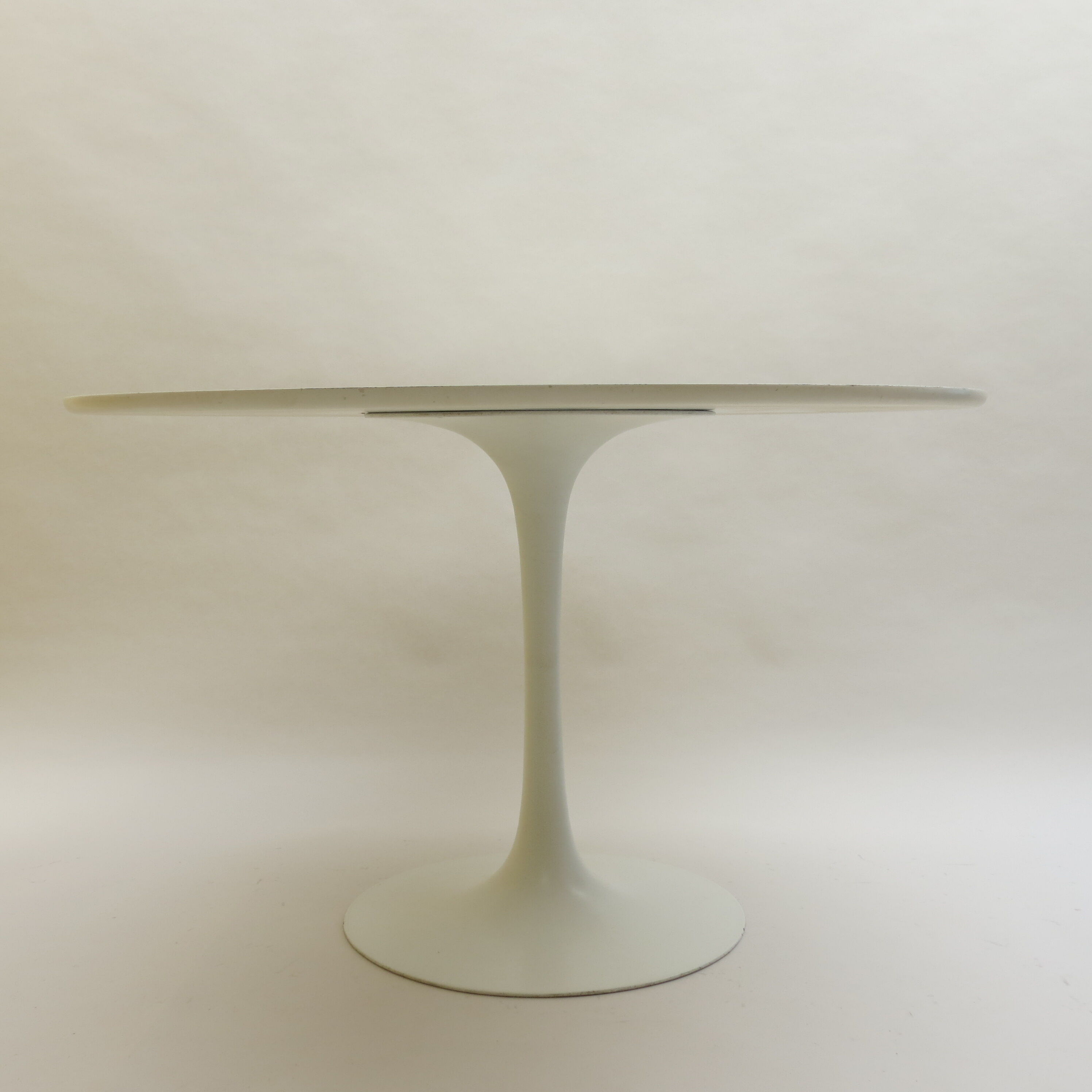 Table à manger tulipe des années 1960 par Maurice Burke pour Arkana UK