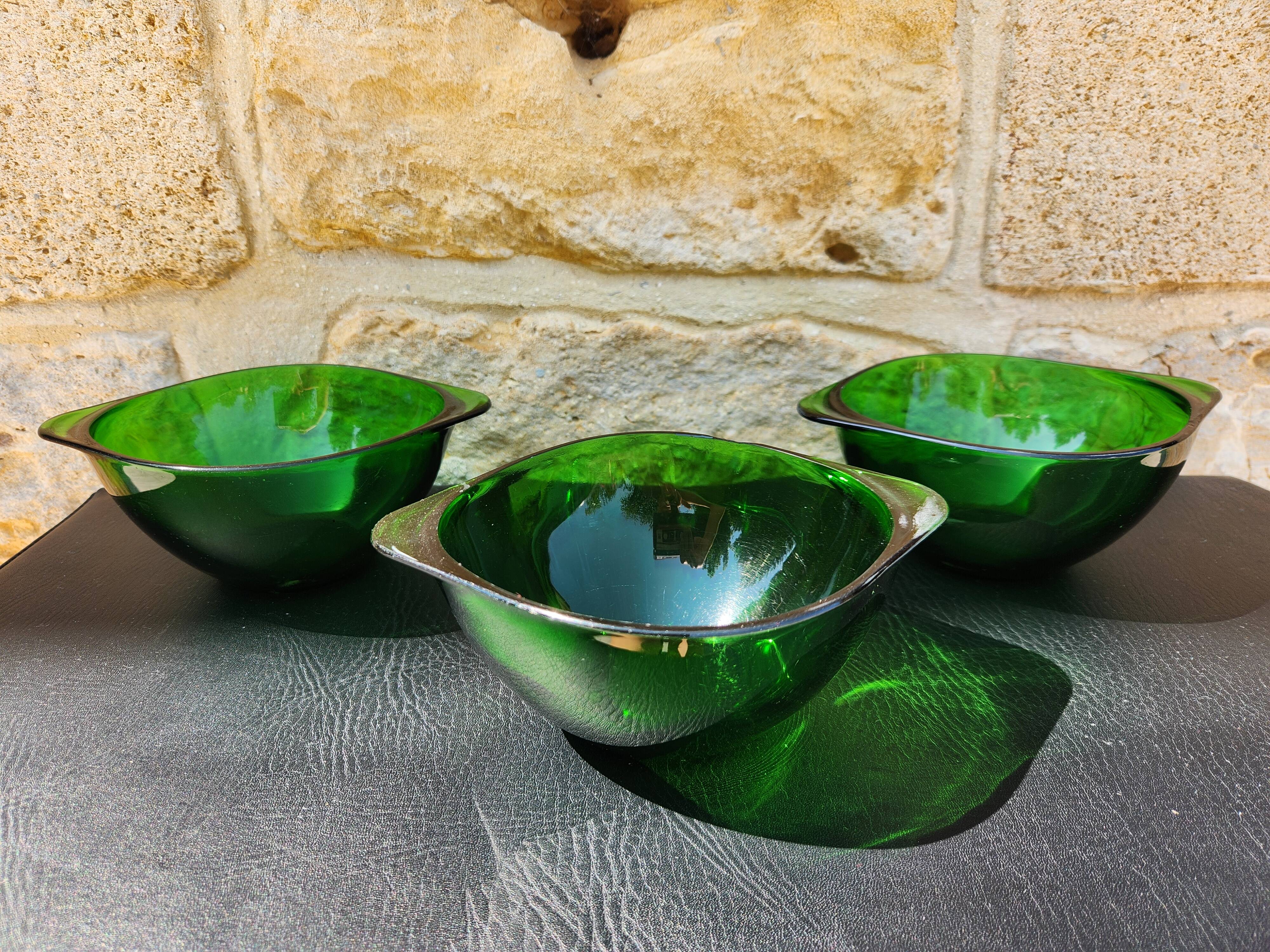 Set of 3 vintage green eared bowls