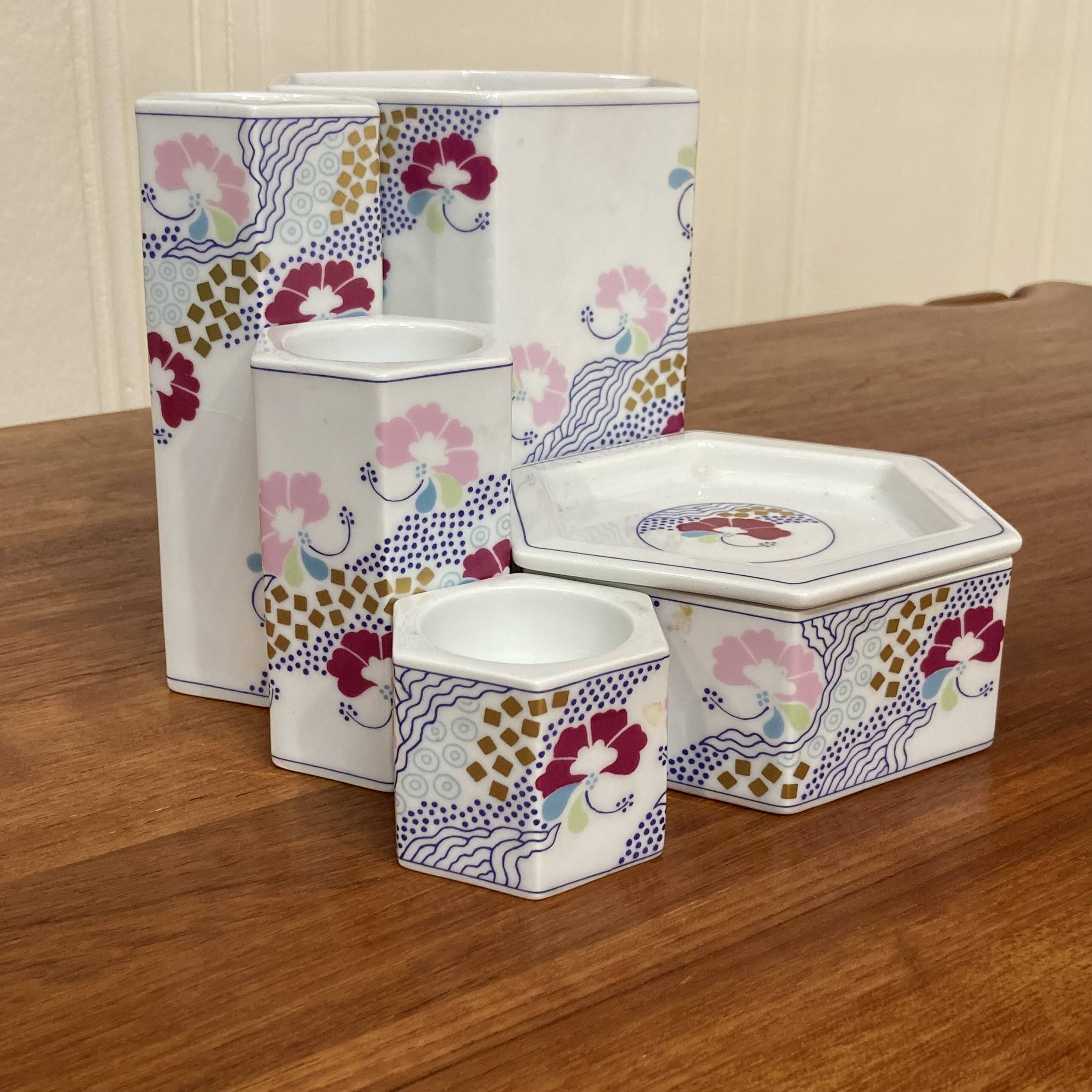 Set of five Scandinavian design ceramics.