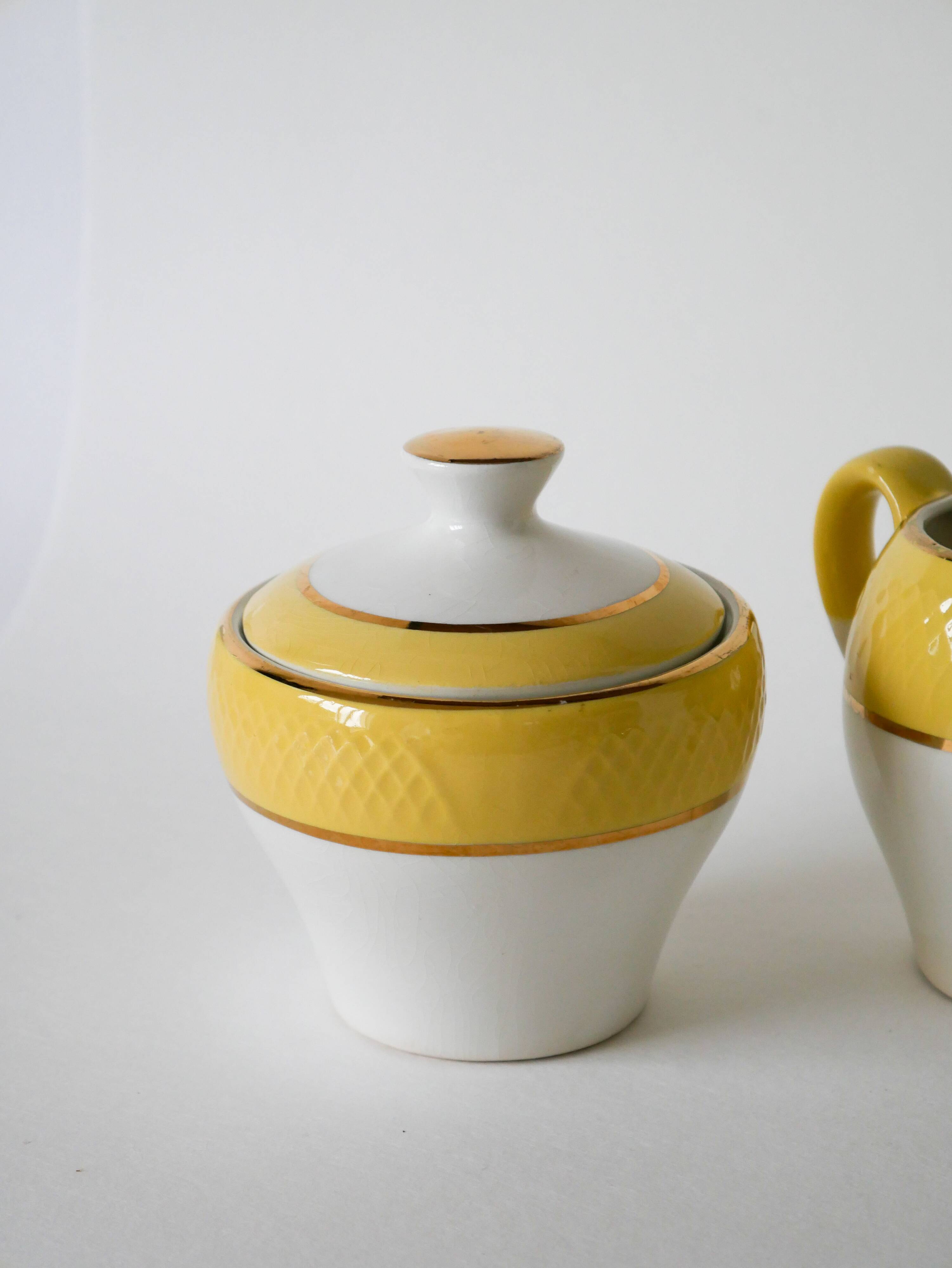 Badonviller Yellow Poussin honeycomb coffee service, composed of 6 cups, 1950