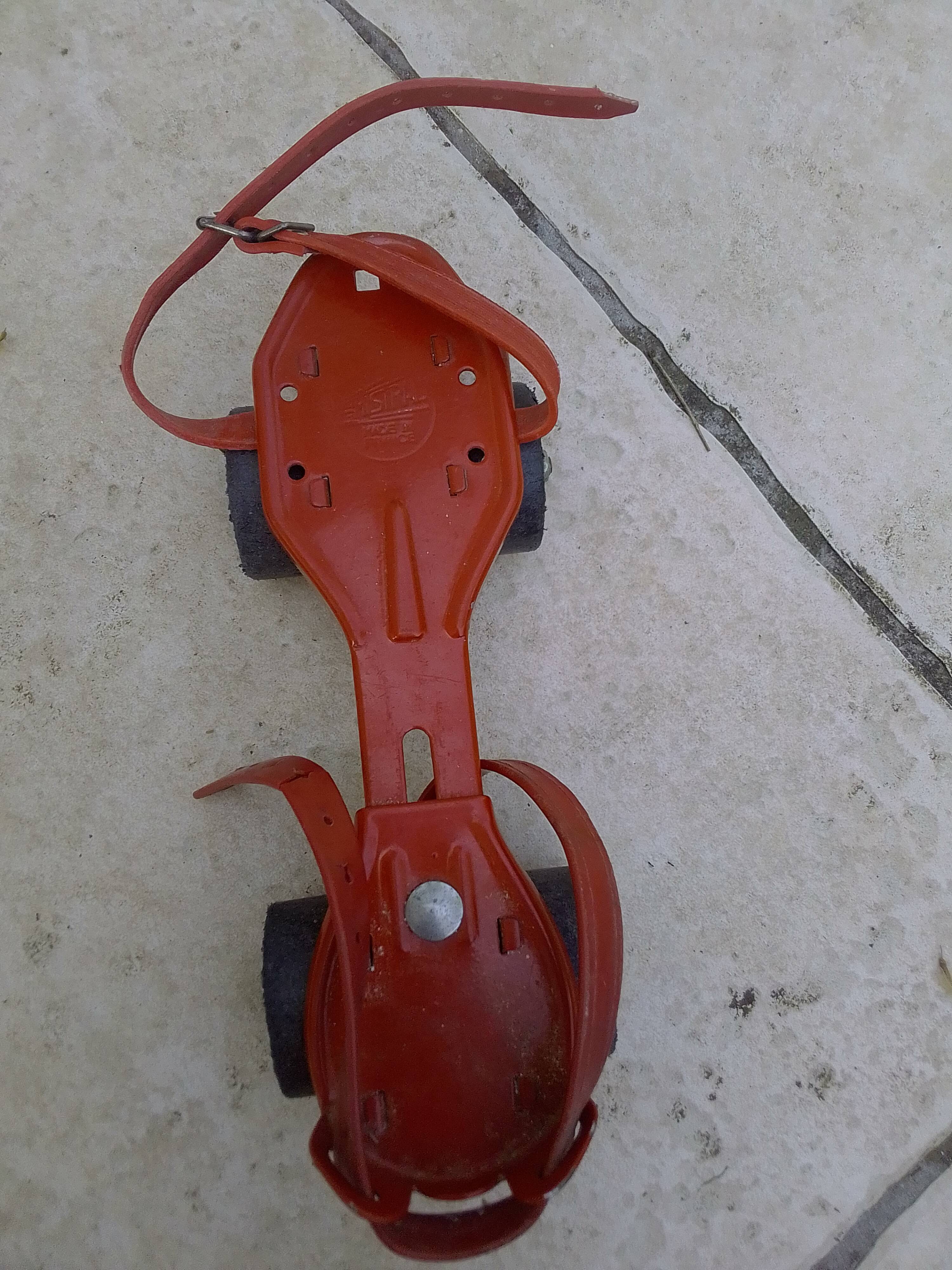 Paire de patins a a roulettes mistral