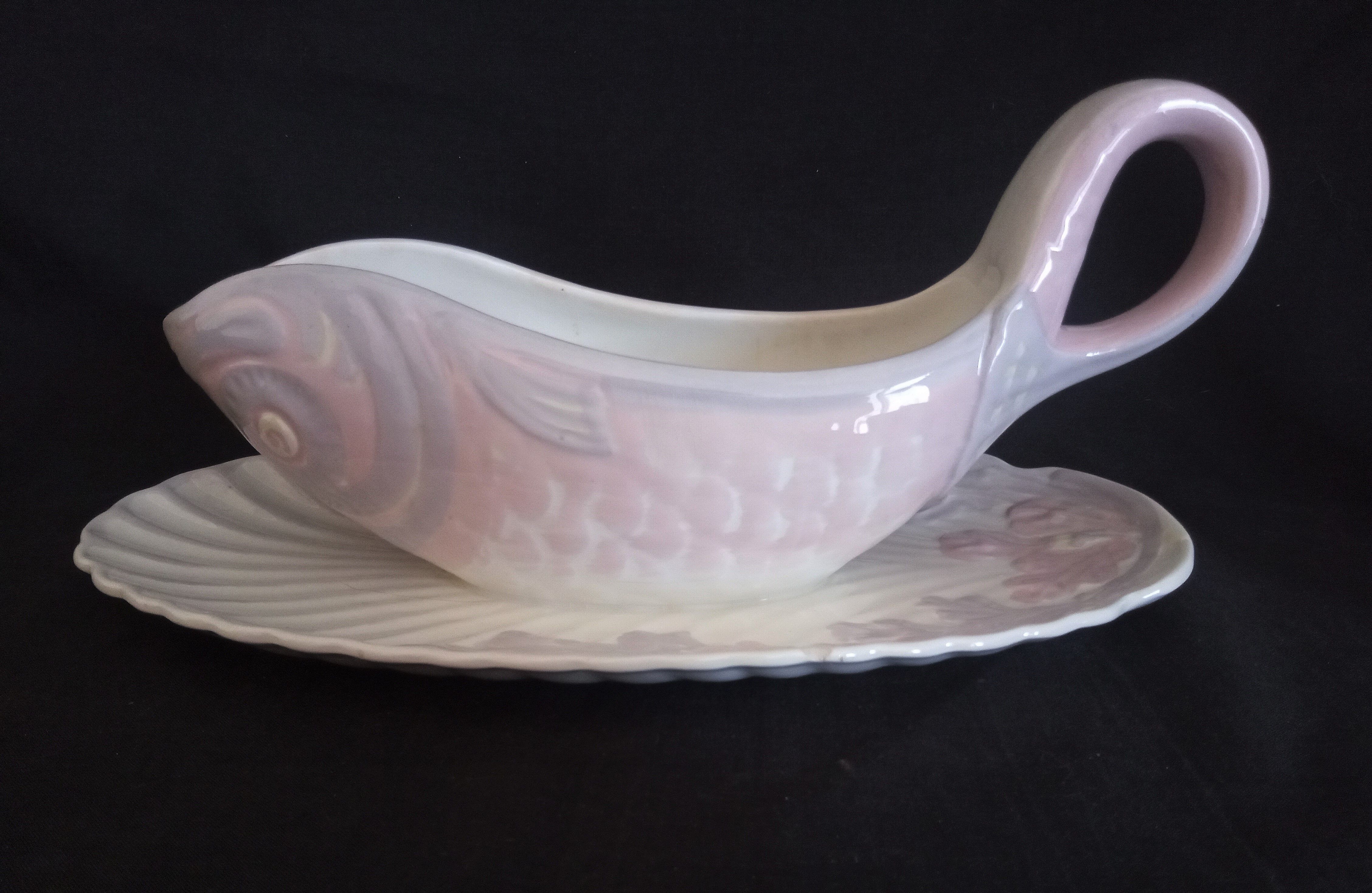 Ancien Service à Poisson pour 12 pers. en céramique de Longwy, modèle Copenhague, années 1890 - 1939