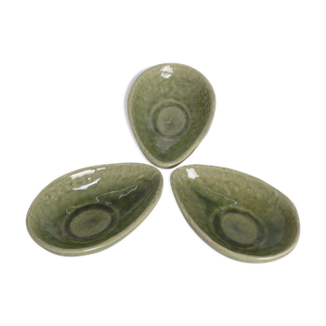 Charolles earthenware cups