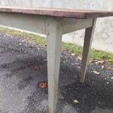 Farm table