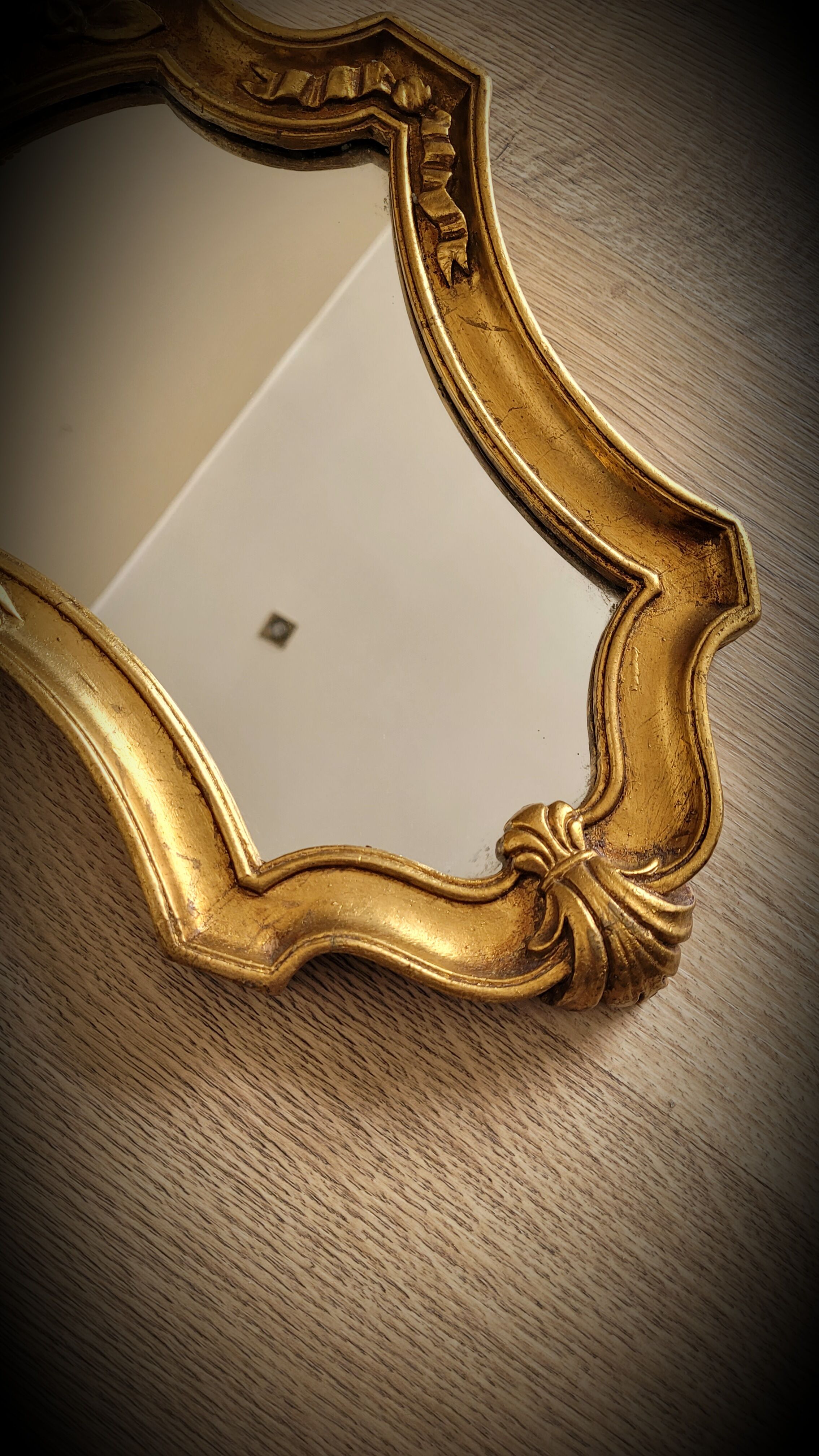 Golden mirror vase flowers 36x23