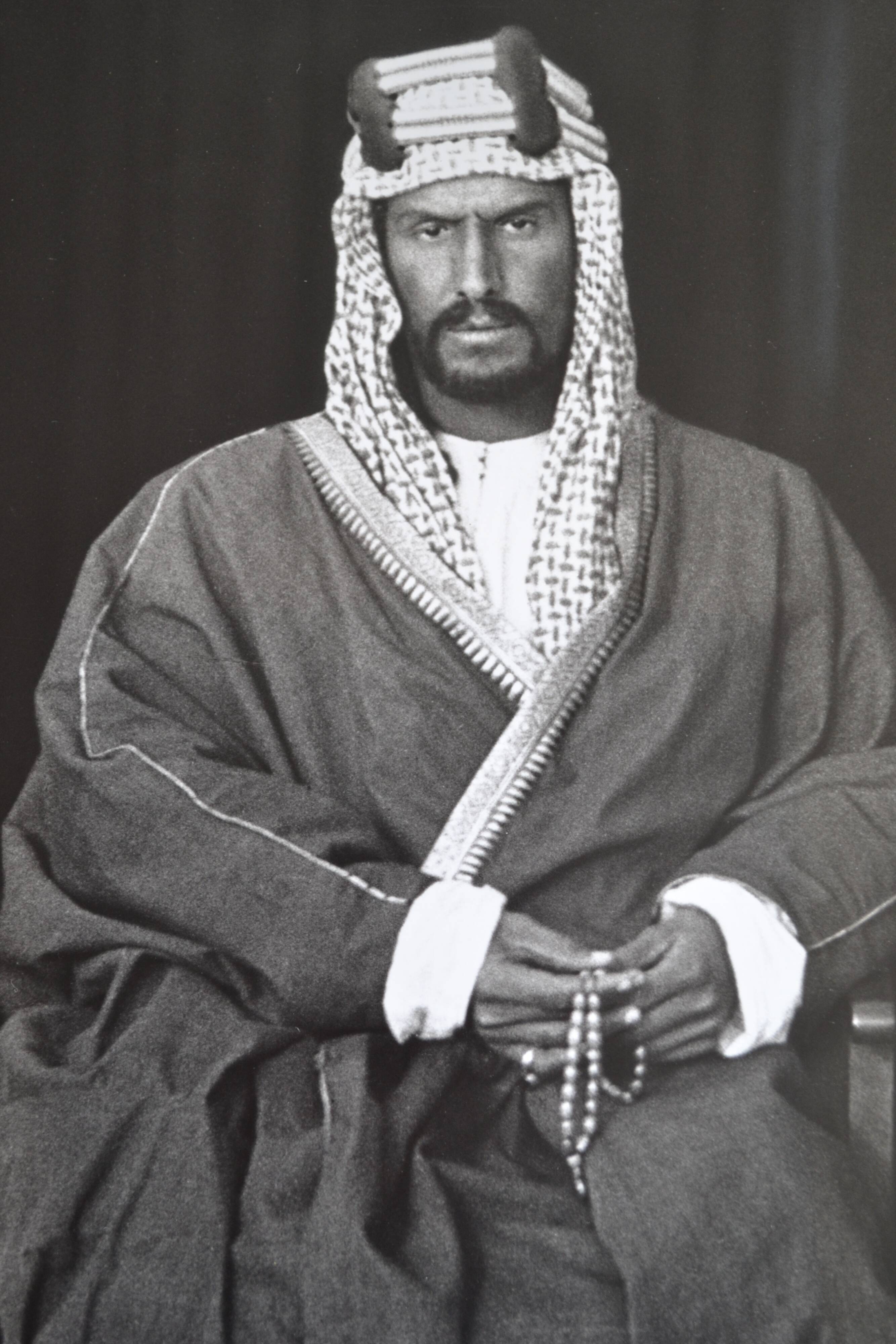 Anonymous silver photo arab man in traditional dress circa 1970