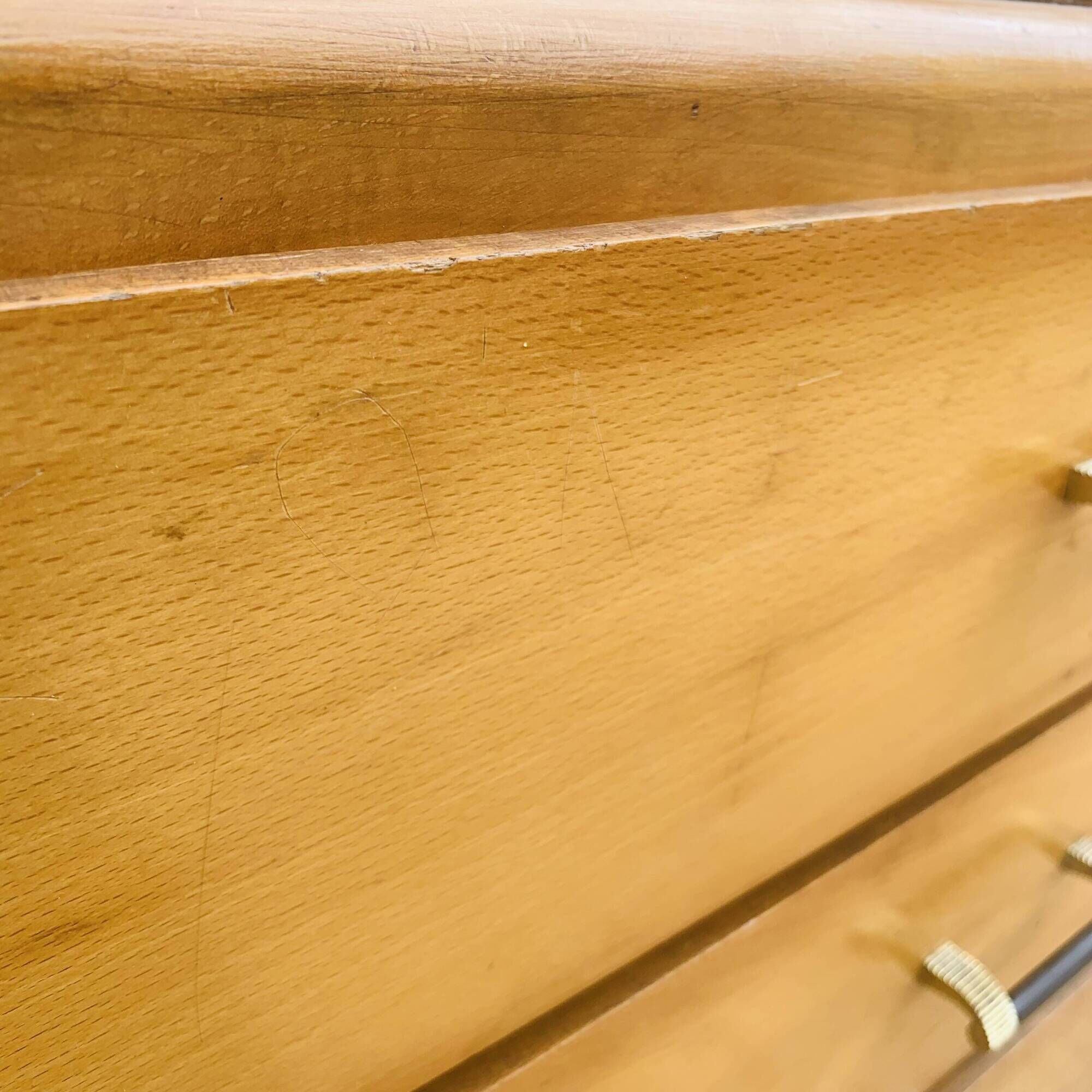 Vintage chest of drawers with 4 drawers from the 1960s.